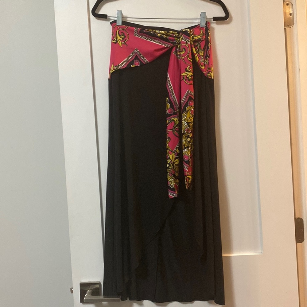 Never worn! VENUS Black Maxi Skirt Pink Wrap - XS